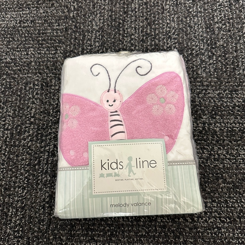 New Kids Line Melody Valance